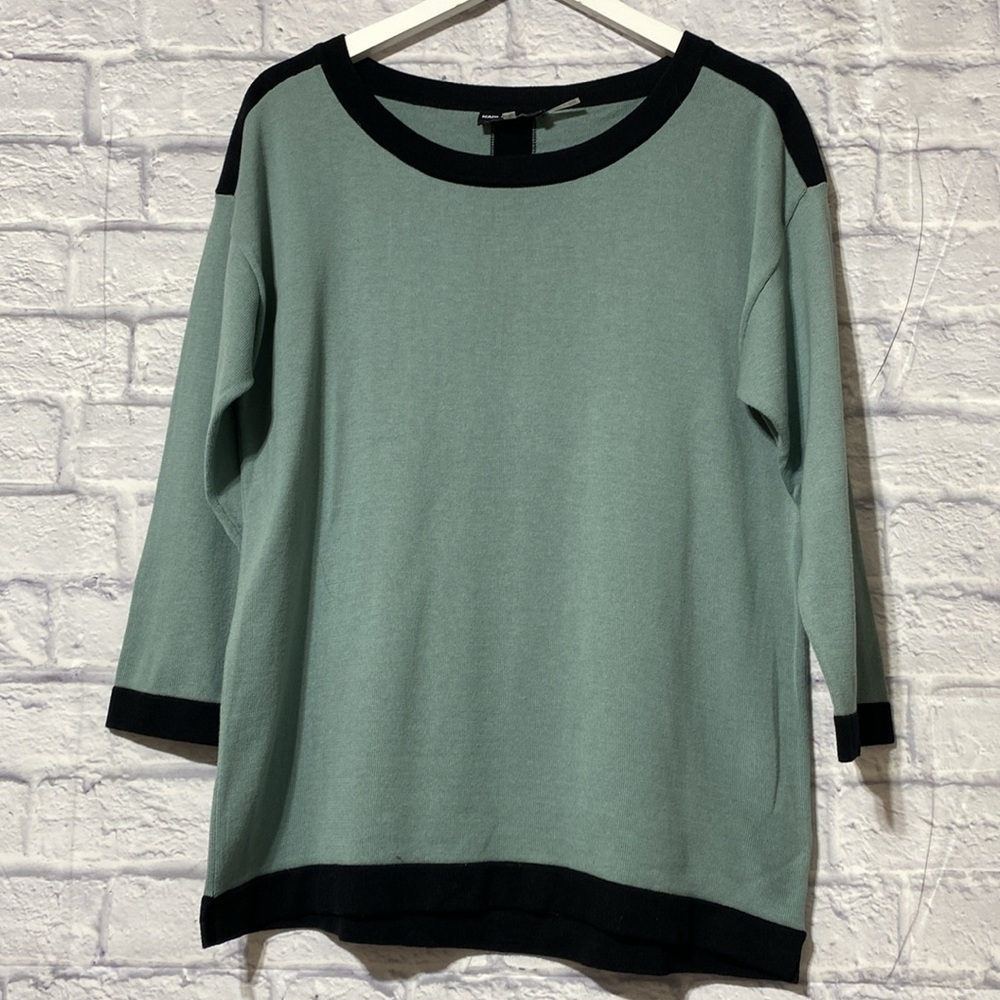 Karl Lagerfeld light sweater